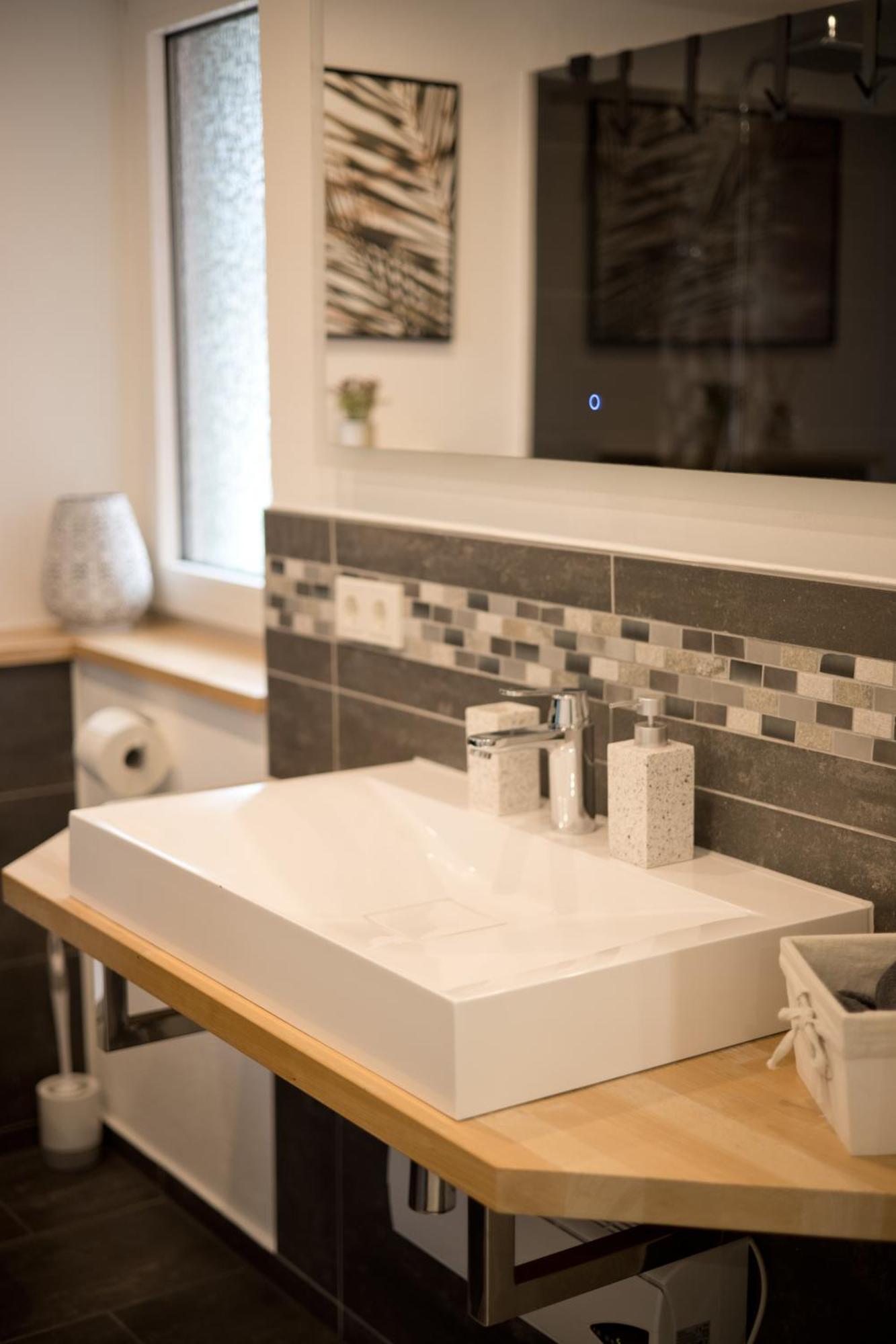 Moderne Wohnung Zum Wohlfuehlen Brachback Exteriér fotografie
